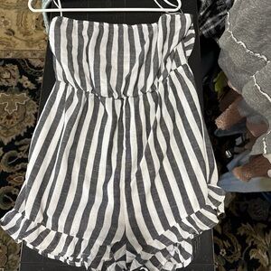 SHEIN Black & White Striped Strapless Romper